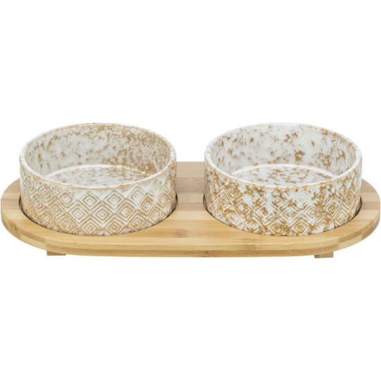 Trixie – set 2 castroane ceramice cu suport din bambus pentru câini și pisici, 2 × 0,3 L / Ø 12 cm, 30 × 6 × 15 cm, alb/maro deschis
